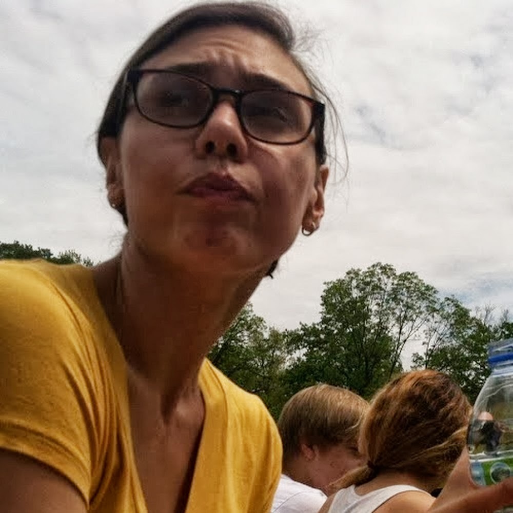 Meet your Posher, Caroline